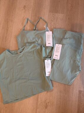 RHONE Light Sage 3-Piece Active Set - Tank, Tee & Leggings